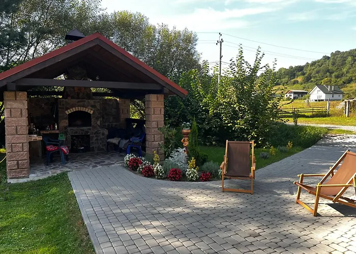 Вербовий двір - Willow Yard